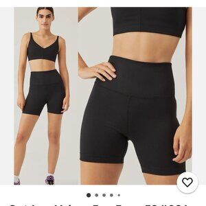 Outdoor Voices Freeform 5" short